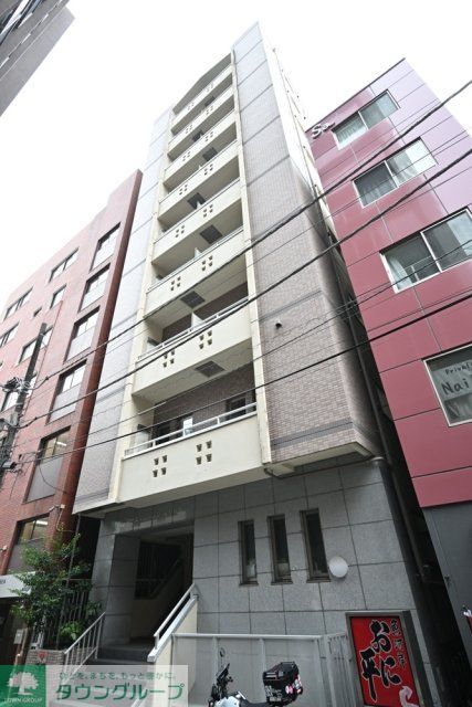 1K Mansion in Chiyoda, Tokyo - Image 1
