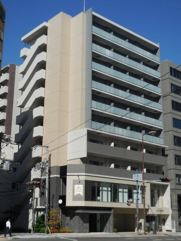1LDK Mansion in Kita-ku, Osaka - Image 1