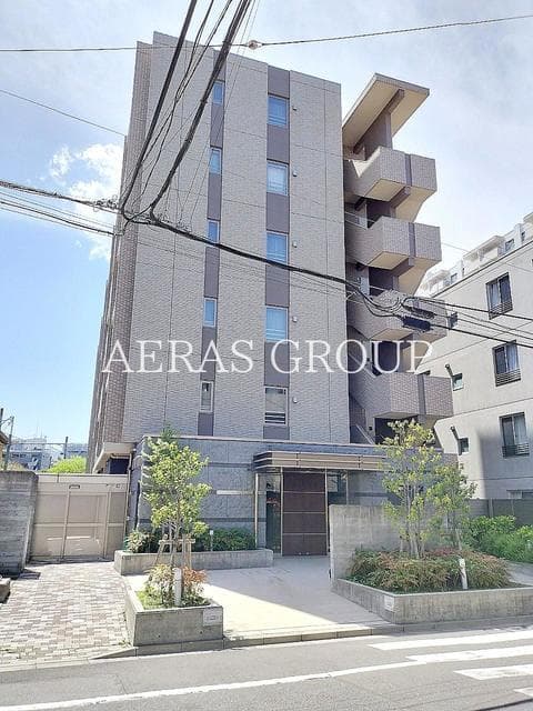1LDK Mansion in Shinjuku, Tokyo - Image 1