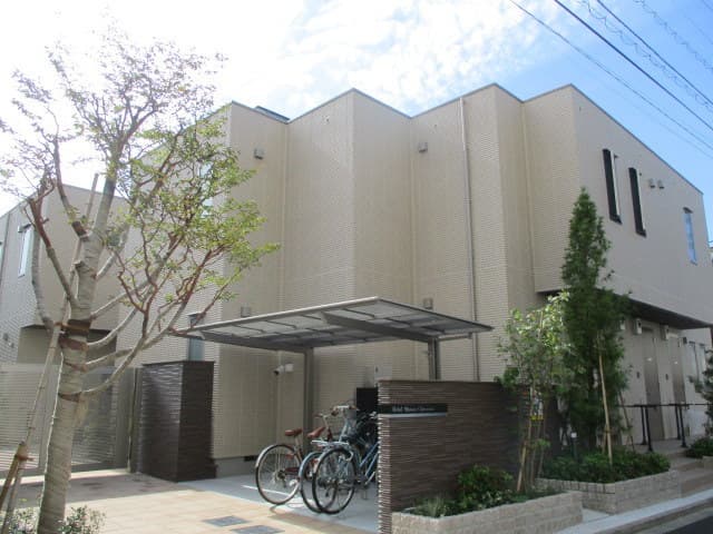 1LDK Mansion in Setagaya, Tokyo - Image 1
