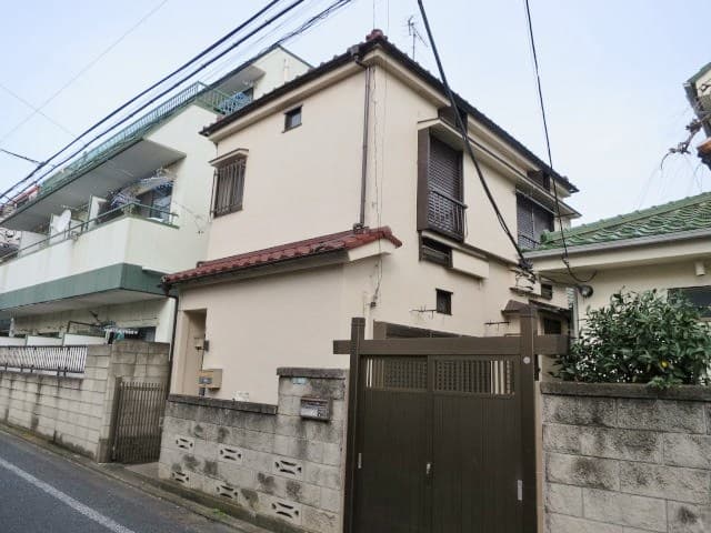 2LDK Apartment in Meguro, Tokyo