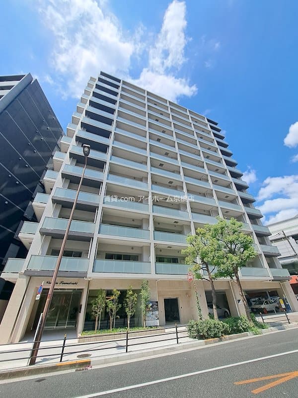 1LDK Mansion in Kita-ku, Osaka - Image 1