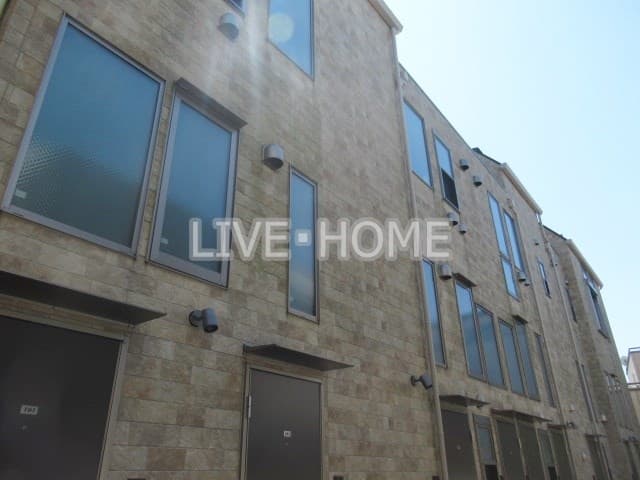 1LDK Apartment in Suginami, Tokyo - Image 1
