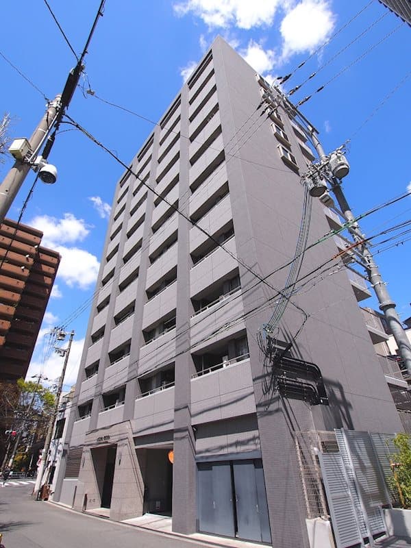 1LDK Mansion in Kita-ku, Osaka - Image 1
