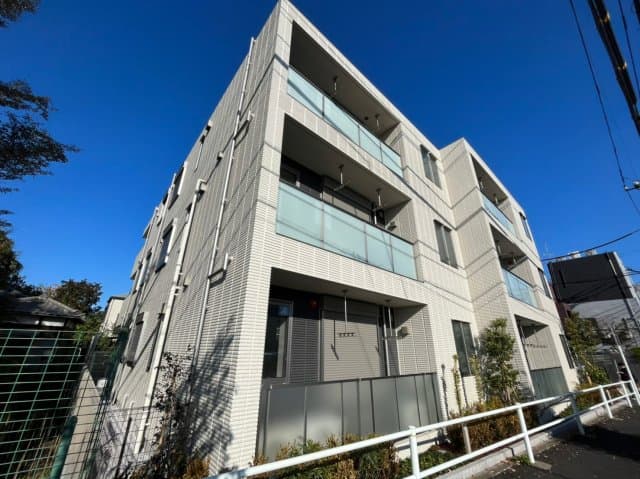 2LDK Mansion in Suginami, Tokyo - Image 1
