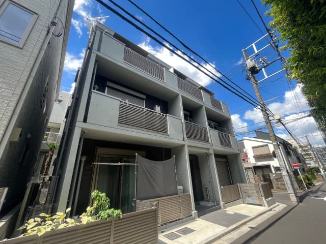 1LDK Mansion in Shibuya, Tokyo - Image 1