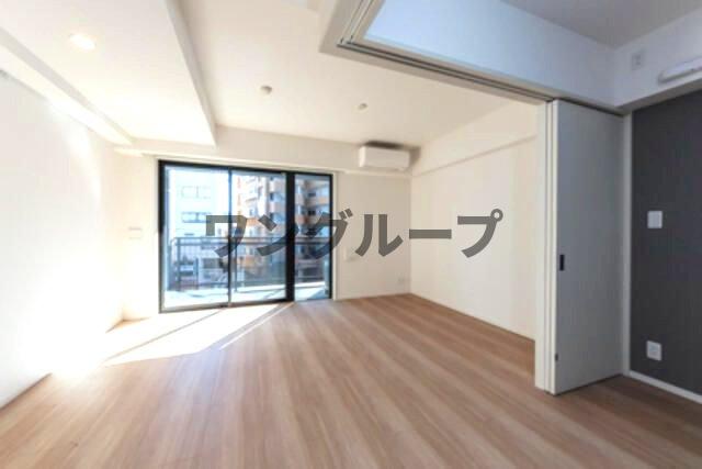 1LDK Mansion in Toshima, Tokyo - Image 1