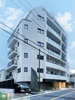 3LDK Mansion in Meguro, Tokyo - Image 1