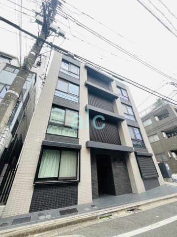 1K Mansion in Shibuya, Tokyo - Image 1