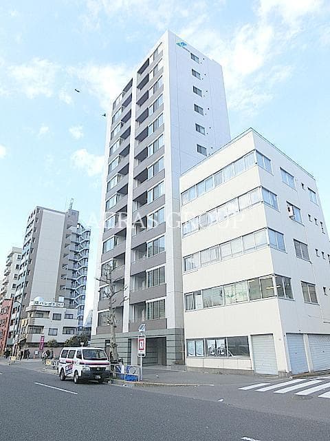 2LDK Mansion in Toshima, Tokyo - Image 1