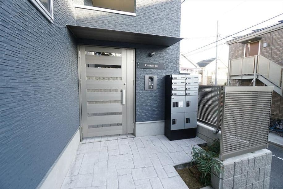 1LDK Apartment in Suginami, Tokyo - Image 1