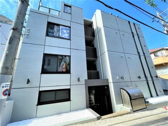 1K Mansion in Meguro, Tokyo - Image 1