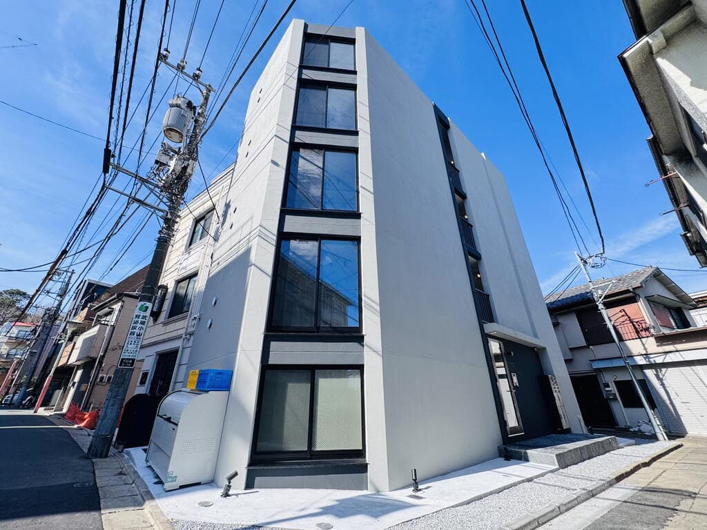 2LDK Mansion in Meguro, Tokyo - Image 1