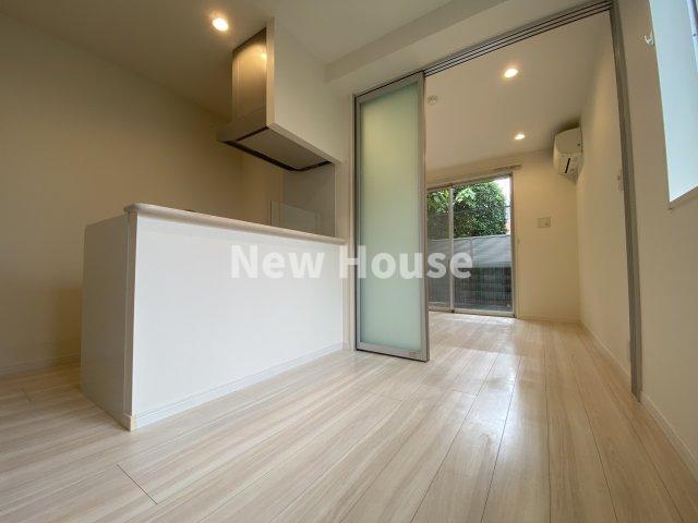 1DK Mansion in Toshima, Tokyo - Image 1