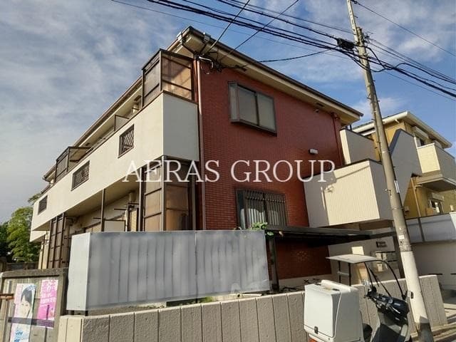 2DK Apartment in Suginami, Tokyo - Image 1