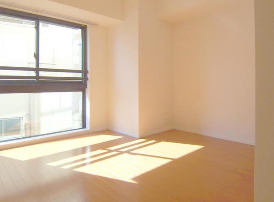 1LDK Mansion in Chiyoda, Tokyo - Image 1