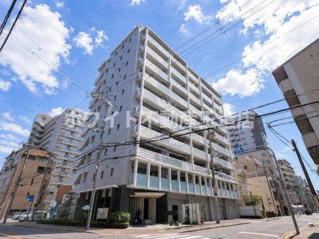 1LDK Mansion in Chuo-ku, Osaka - Image 1