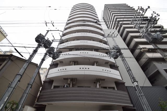 1K Mansion in Chuo-ku, Osaka - Image 1