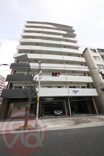 1K Mansion in Naniwa-ku, Osaka - Image 1