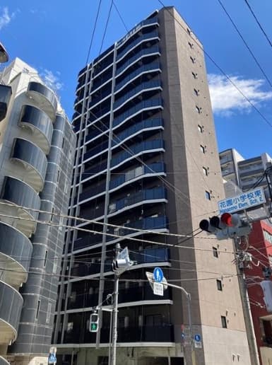 1DK Mansion in Shinjuku, Tokyo - Image 1