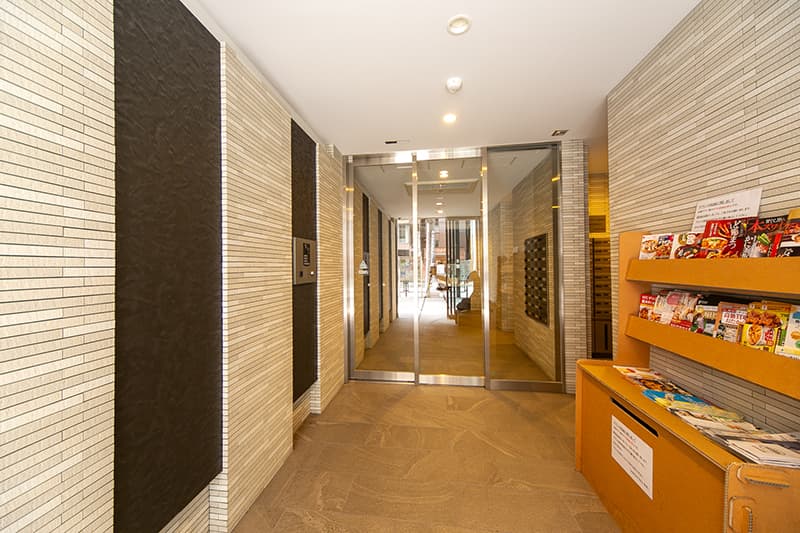 1K Mansion in Shibuya, Tokyo - Image 1