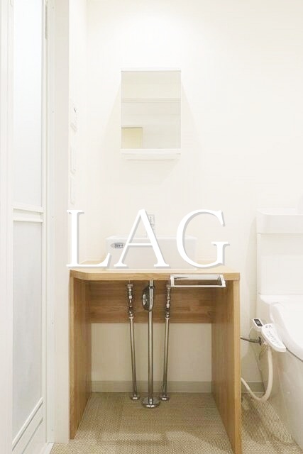1K Apartment in Suginami, Tokyo - Image 1