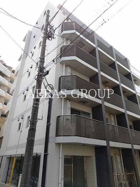 1LDK Mansion in Nakano, Tokyo - Image 1