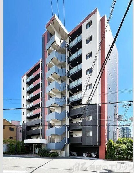 1K Mansion in Kita-ku, Osaka - Image 1