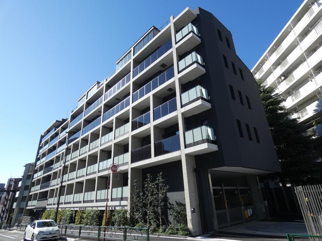 1K Mansion in Meguro, Tokyo - Image 1