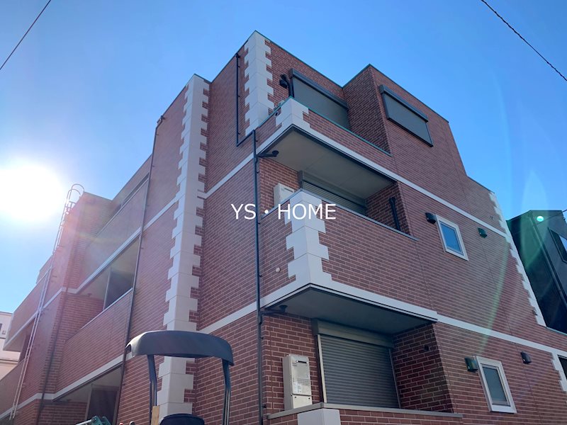 2LDK Mansion in Suginami, Tokyo - Image 1