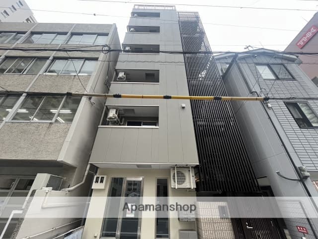 1LDK Mansion in Chuo-ku, Osaka - Image 1