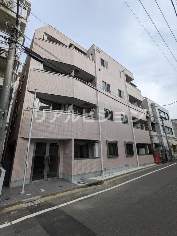 ワンルーム Mansion in Shibuya, Tokyo - Image 1