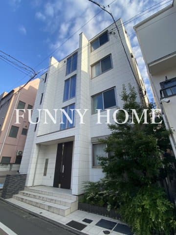 1LDK Mansion in Meguro, Tokyo - Image 1