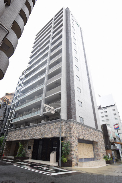 1DK Mansion in Chuo-ku, Osaka - Image 1