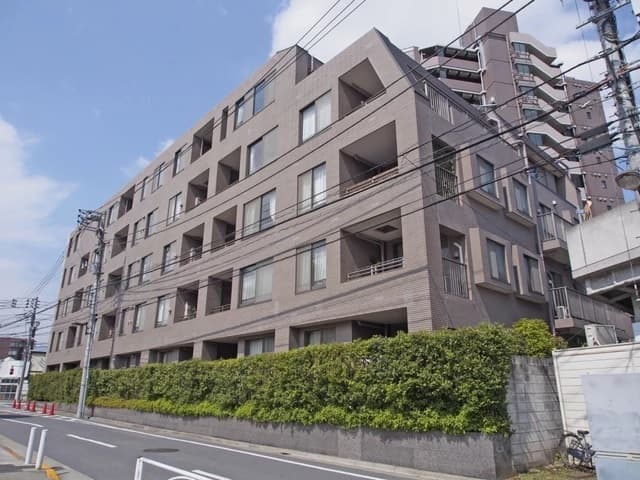 3LDK Mansion in Meguro, Tokyo - Image 1