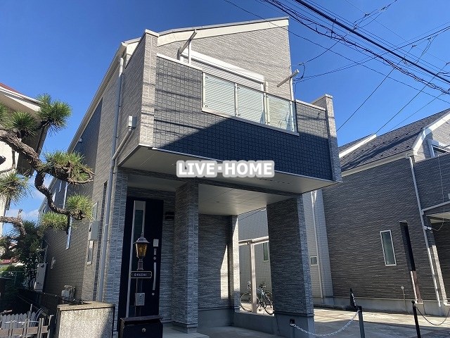 4LDK Apartment in Nakano, Tokyo - Image 1