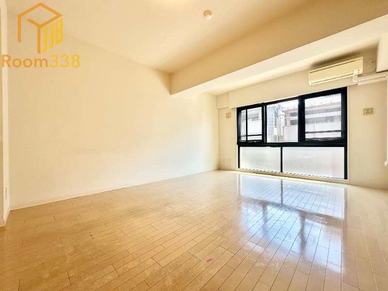1LDK Mansion in Nakano, Tokyo - Image 1