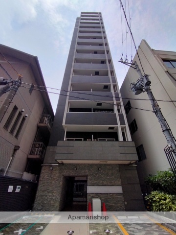 1K Mansion in Kita-ku, Osaka - Image 1