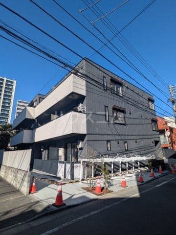 1LDK Mansion in Toshima, Tokyo - Image 1