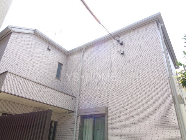 3LDK Apartment in Nakano, Tokyo - Image 1