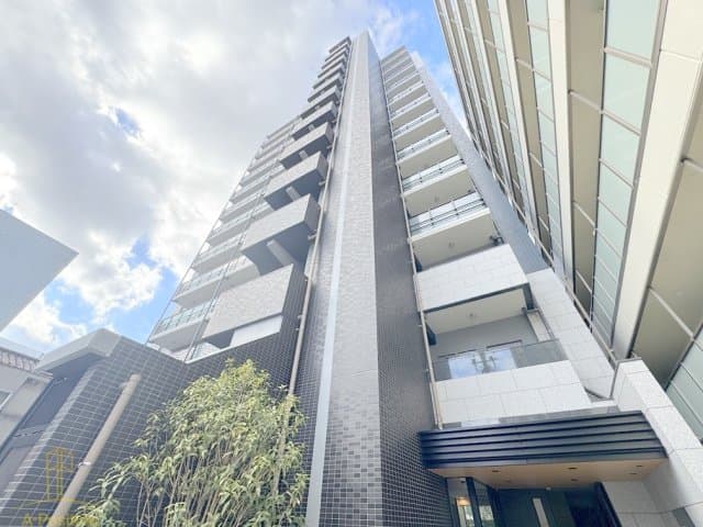 1K Mansion in Naniwa-ku, Osaka - Image 1