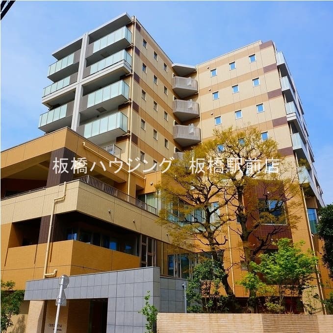 1LDK Mansion in Toshima, Tokyo - Image 1