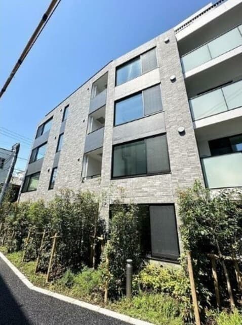 1LDK Mansion in Shibuya, Tokyo - Image 1