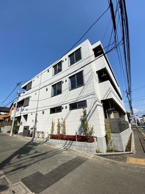 1LDK Mansion in Setagaya, Tokyo - Image 1
