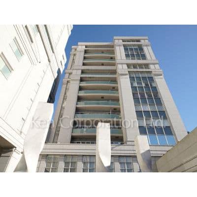 1LDK Mansion in Minato, Tokyo - Image 1