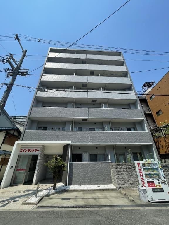 1LDK Mansion in Kita-ku, Osaka - Image 1