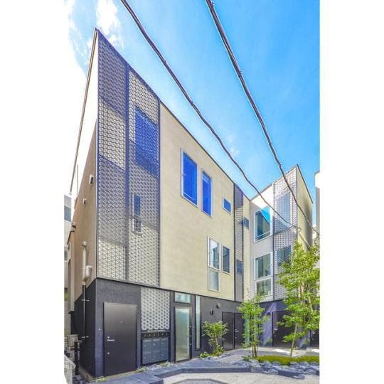 1DK Apartment in Meguro, Tokyo