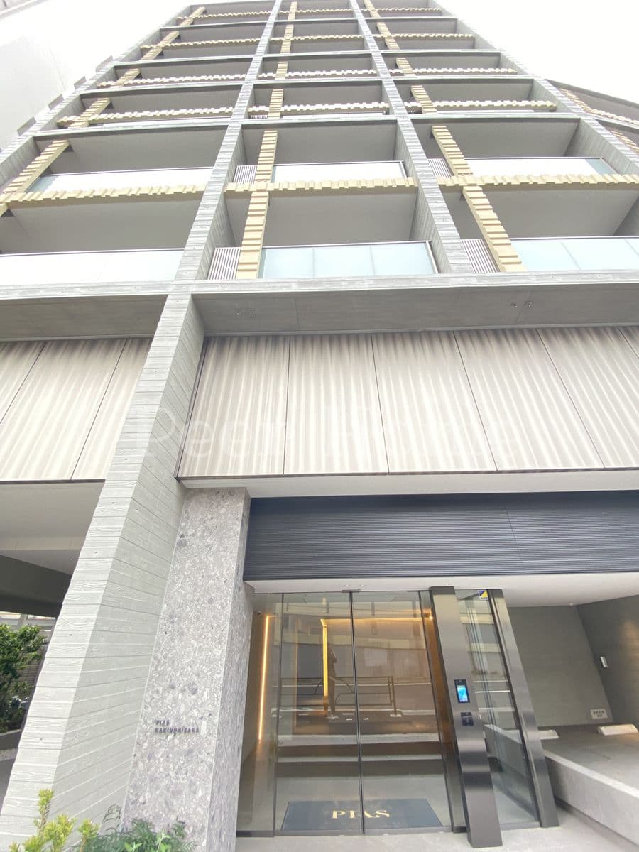 1DK Mansion in Meguro, Tokyo - Image 1
