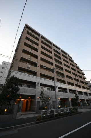 1K Mansion in Shibuya, Tokyo - Image 1