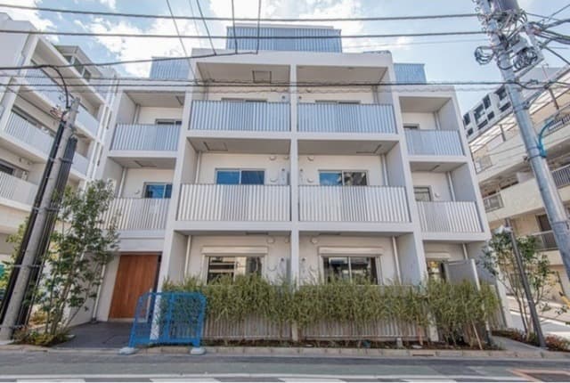 1K Mansion in Shinjuku, Tokyo - Image 1